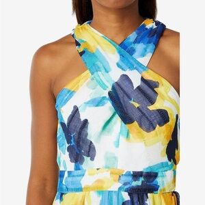 Maggie London maxi dress halter neck Beautiful summer floral design Size 12 NWOT